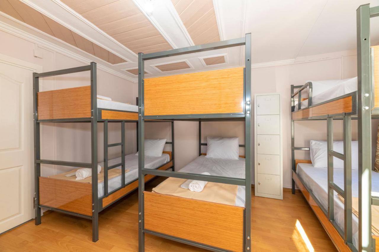 Taksim Wooden House Hostel Istambul Exterior foto
