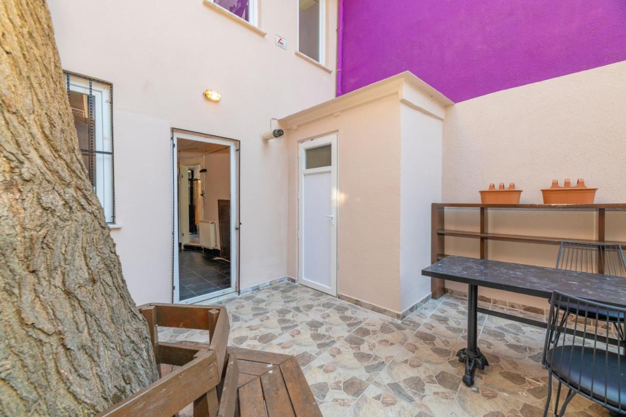 Taksim Wooden House Hostel Istambul Exterior foto