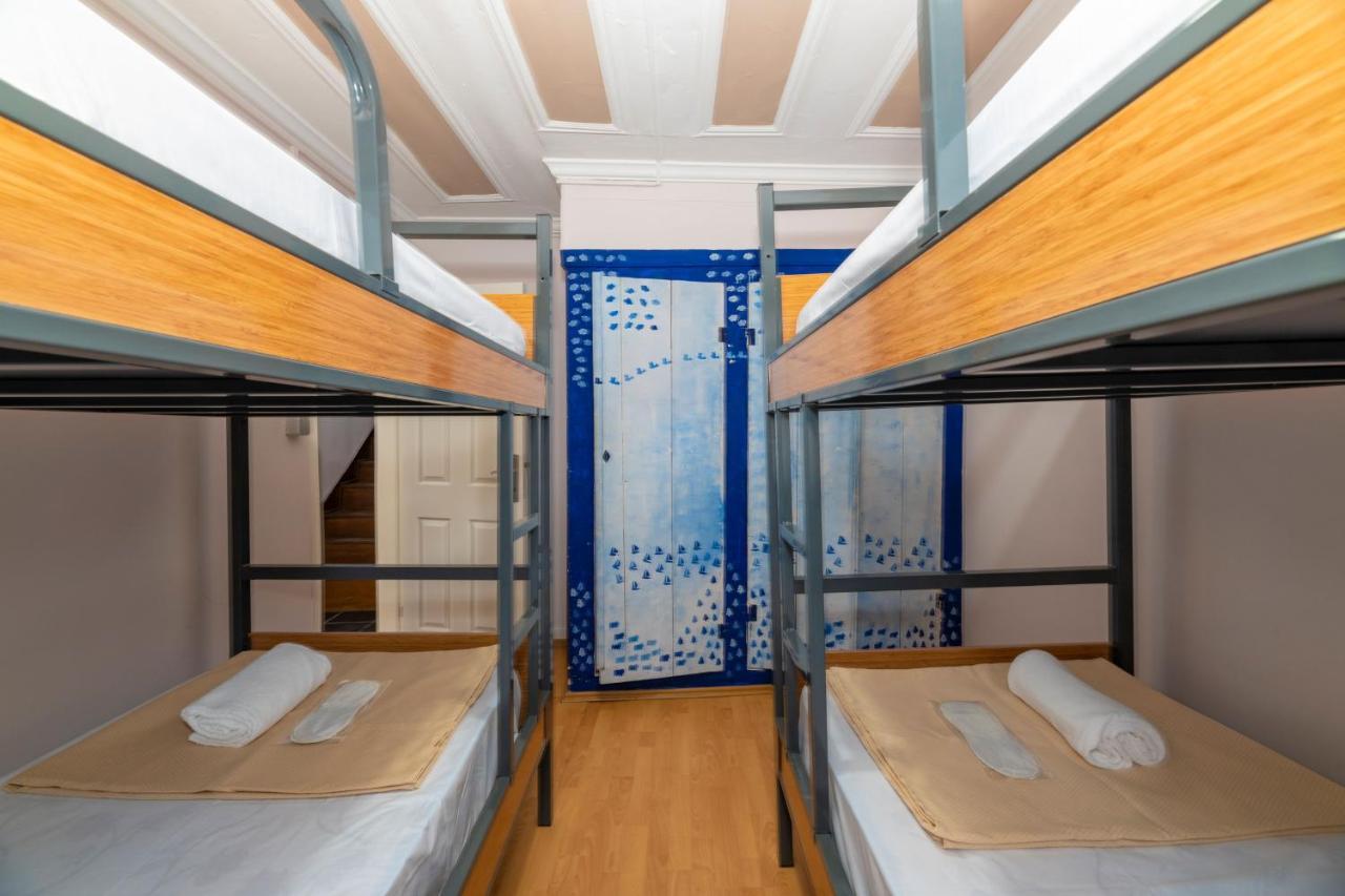 Taksim Wooden House Hostel Istambul Exterior foto