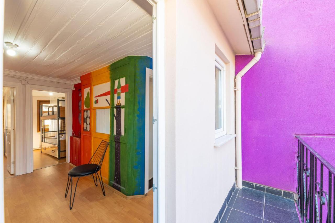 Taksim Wooden House Hostel Istambul Exterior foto